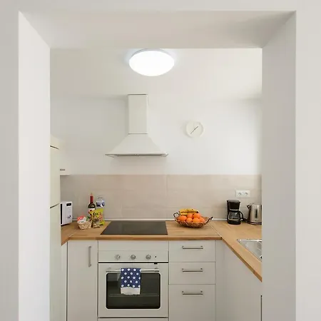 Ferienhaus White Volcano - Pool And Gym In Sport Center Fariones Included By Lanzarote Puerto del Carmen (Lanzarote)