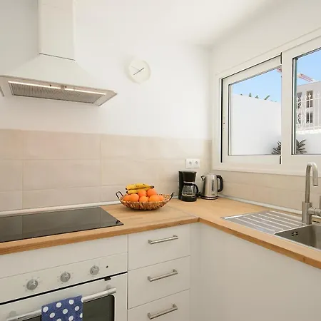 White Volcano - Pool And Gym In Sport Center Fariones Included By Lanzarote * Puerto del Carmen (Lanzarote)