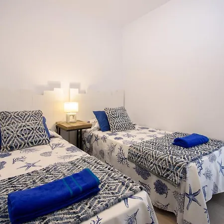 Semesterbostad White Volcano - Pool And Gym In Sport Center Fariones Included By Lanzarote Puerto del Carmen (Lanzarote)