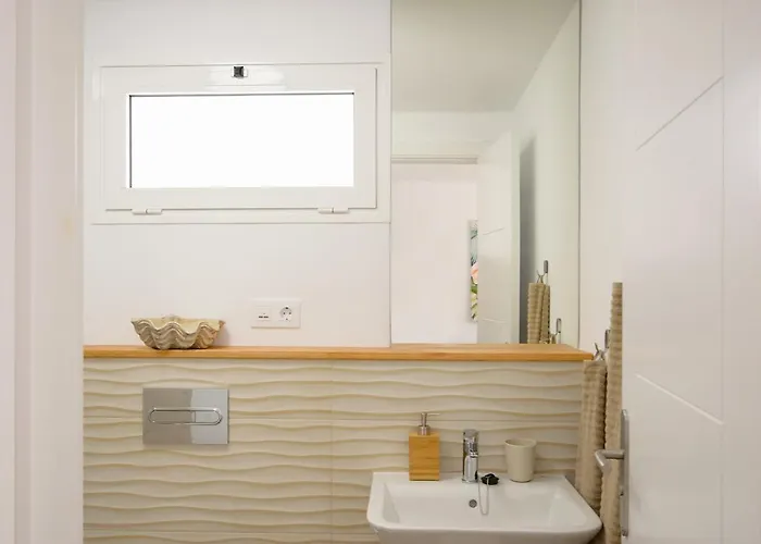 White Volcano - Pool And Gym In Sport Center Fariones Included By Lanzarote Puerto del Carmen (Lanzarote)